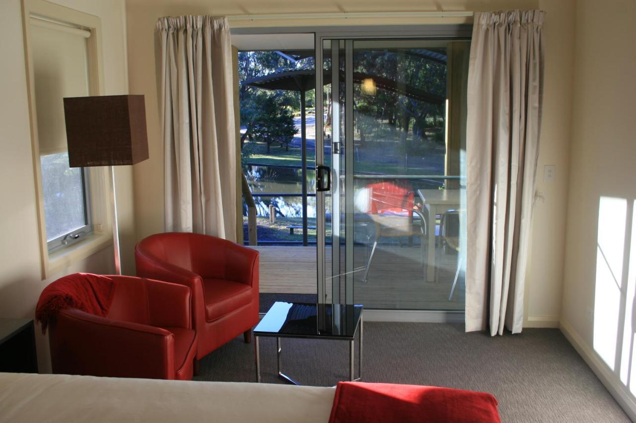 Bicheno By The Bay Hotel Exterior photo